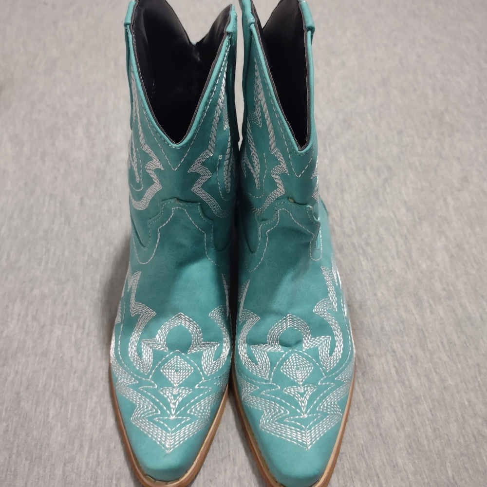 Turquoise Western Style Booties, Ladies 7